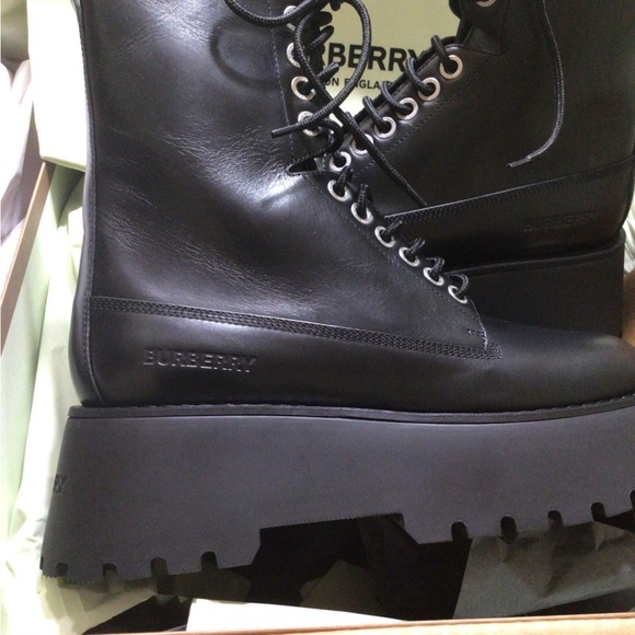 Burberry Platform Combat Boots, 41 Women, Full Set Inclusions - Picture 9 of 12